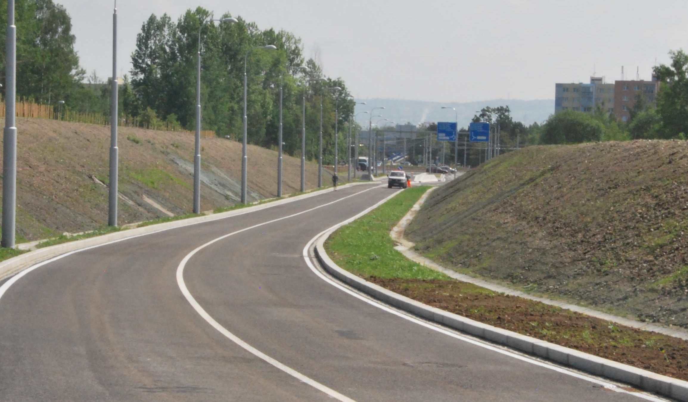 Nová silnice spojuje ulice Milady Horákové a Strakonická v Českých Budějovicích, čímž zkrátí cestu mezi dvěma největšími sídlišti ve městě