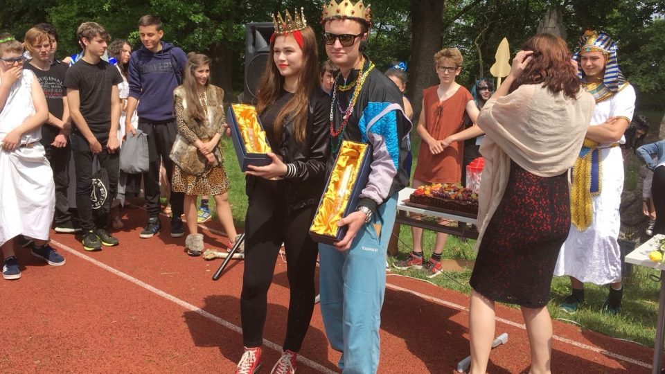 Studenti všech středních škol v Třeboni se připojili k oslavě Majáles a zvolili si krále a královnu