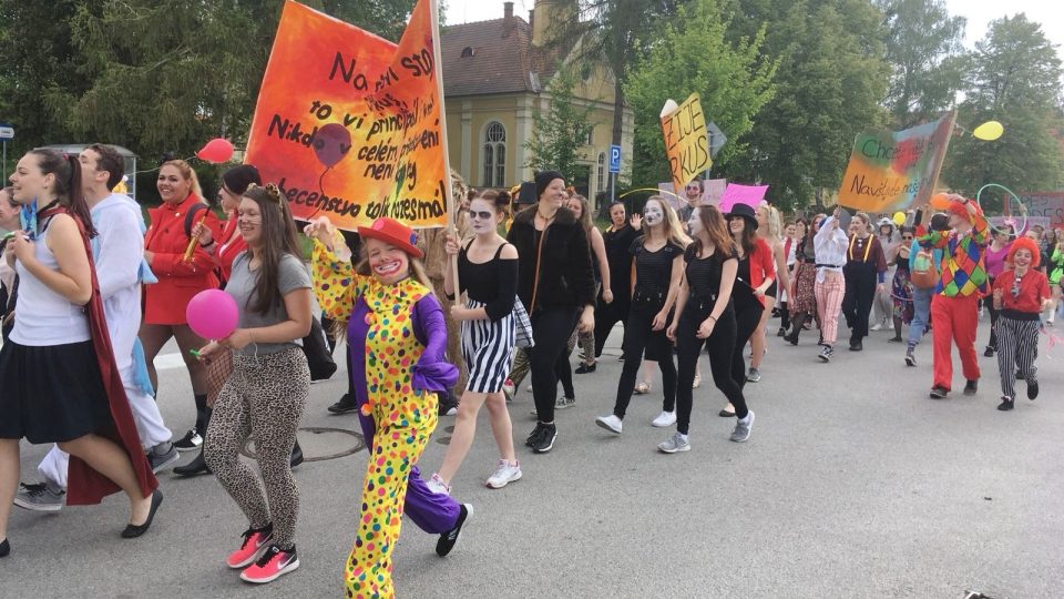 Studenti všech místních středních škol se připojili k oslavě Majáles v Třeboni