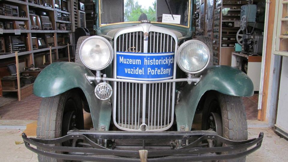 Muzeum historických vozidel v Pořežanech