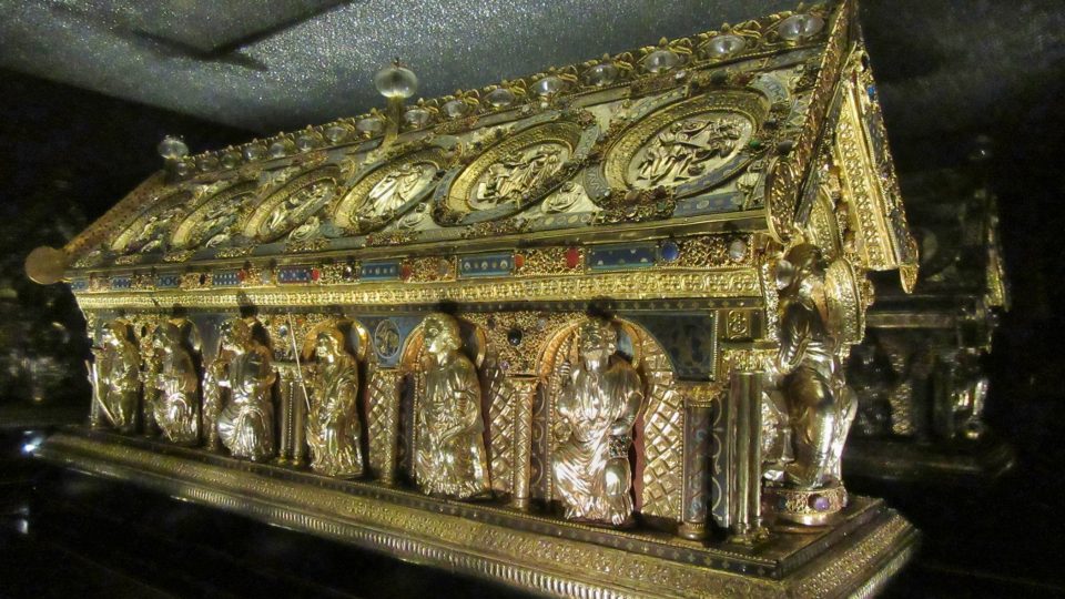 Relikviář patří mezi takzvané domečkové tipy