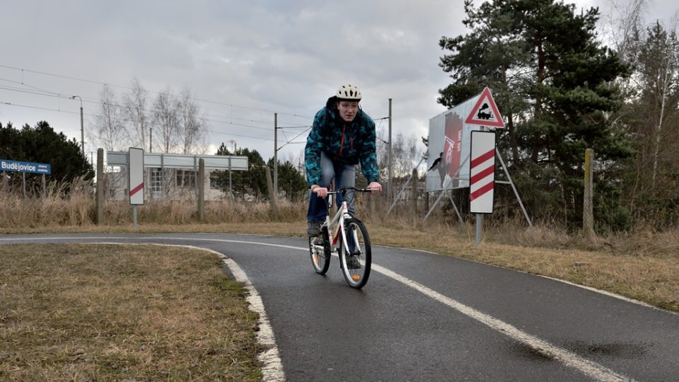 Besip má v Českých Budějovicích cvičiště s přechody, funkčními semafory i značkami, kde se mladí lidé učí základním pravidlům chování na silnici v různých rolích