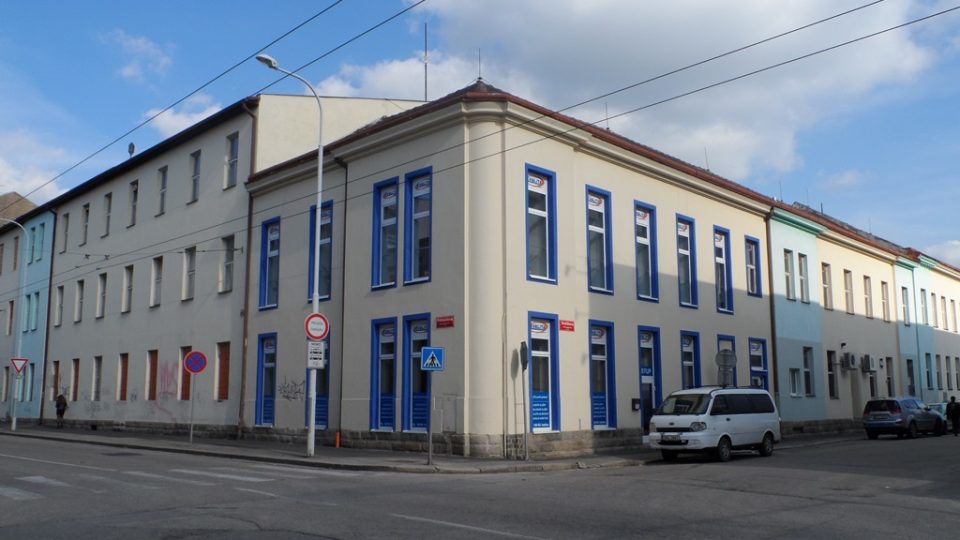 Bývalá Täublova továrna na lišty a rámy v Českých Budějovicích, kde byli Židé shromažďováni před odjezdem transportu Akb