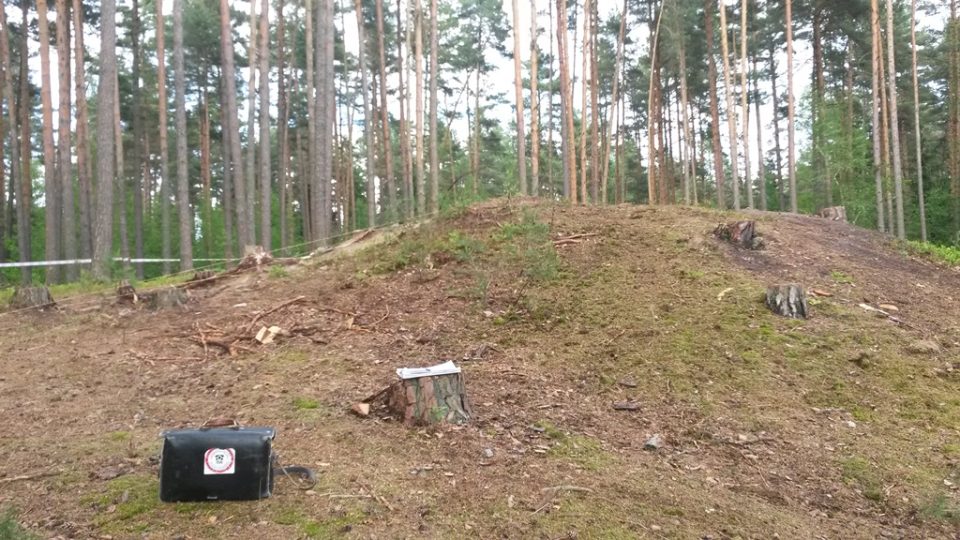 Archeolog Ondřej Chvojka teď s kolegy zkoumá jedno z pravěkých nalezišť na Českobudějovicku. Místem brzy povede dálnice D3