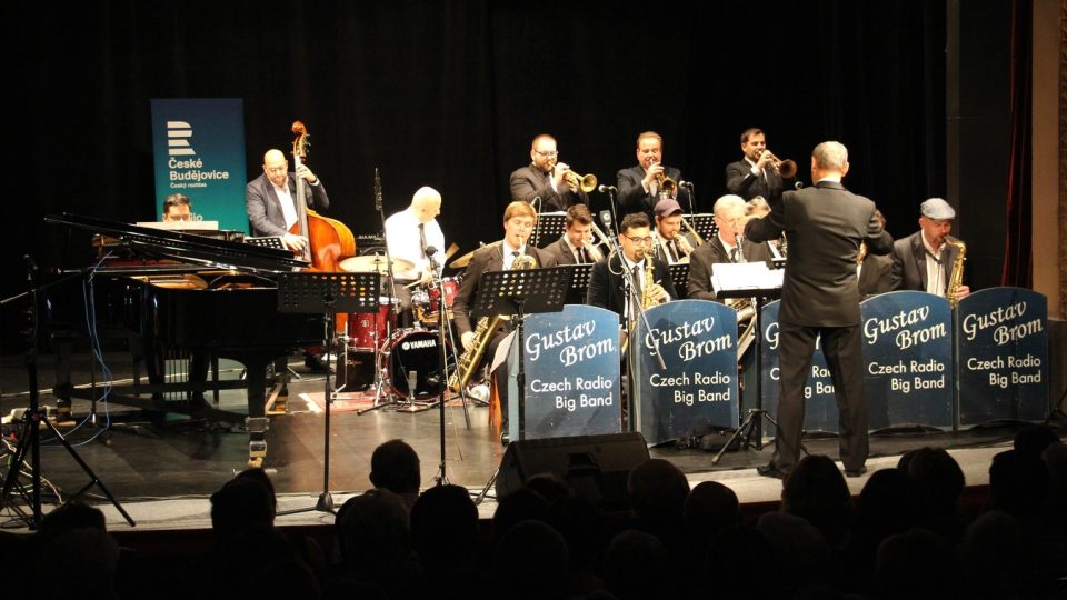 Rozhlasový Big Band Gustava Broma při koncertě v Táboře
