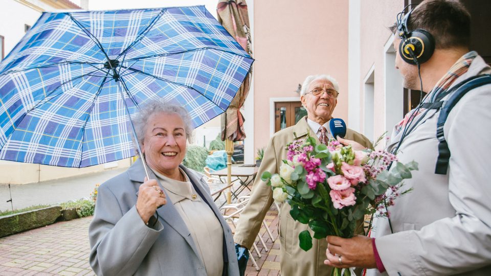 Manželé Prokešovi s Patrikem Rozehnalem | foto: Jana Volková Manželé Prokešovi s Patrikem Rozehnalem