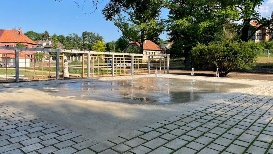 Dnes v zahradě nechybí ani moderní vodní prvky