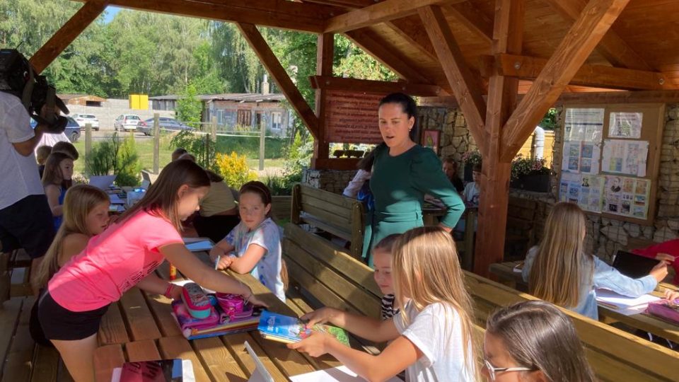 Novou venkovní učebnu mají školáci ve Veselí nad Lužnicí