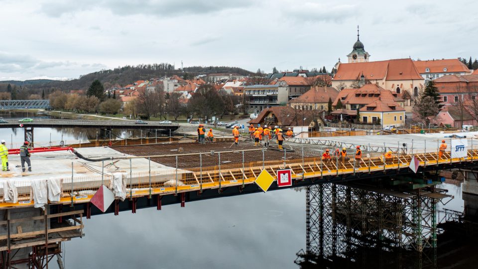 Přestavba silničního mostu v Týně nad Vltavou
