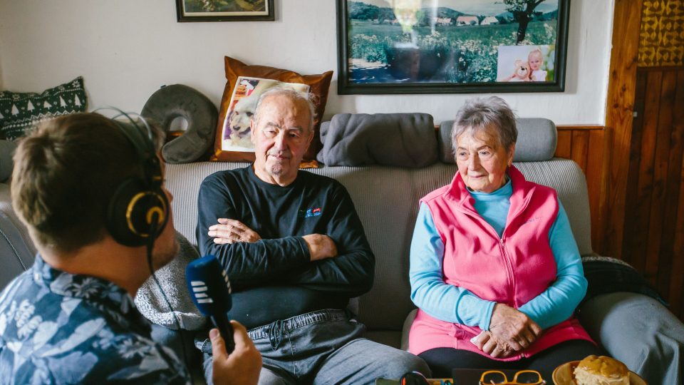 Josef a Stanislava Stehlíkovi během natáčení | foto: Jana Volková Josef a Stanislava Stehlíkovi během natáčení