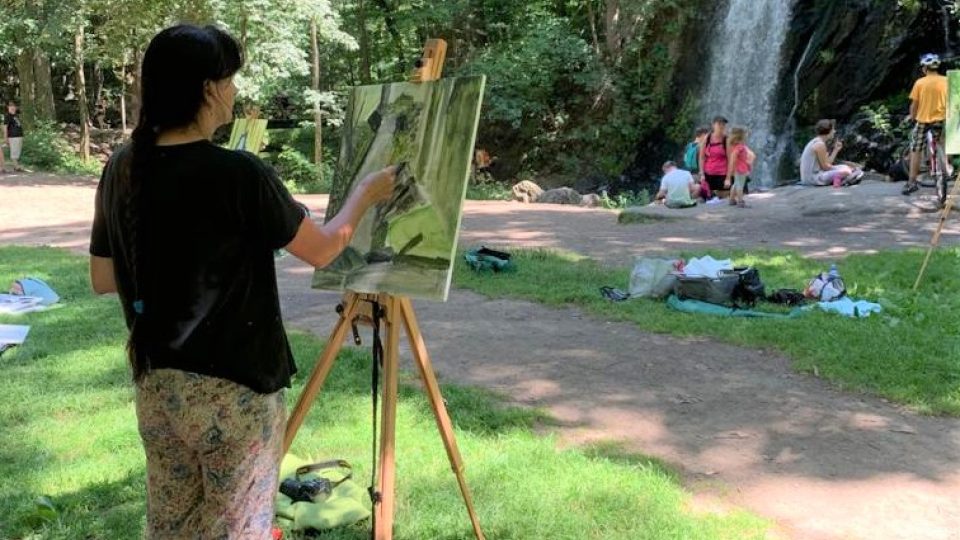 Na výtvarných kurzech v Nových Hradech a okolí lidé malovali zdejší přírodu