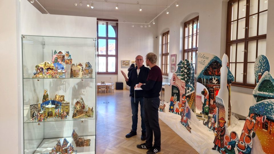 Výstava Pohádkové Vánoce Vojtěcha Kubašty v Jihočeském muzeu v Českých Budějovicích
