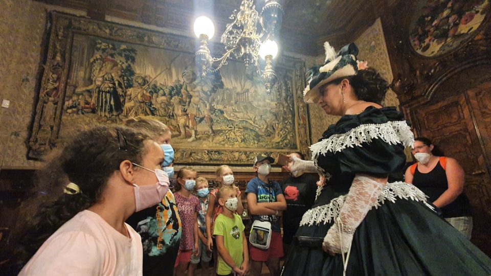 Prohlídky s paní kněžnou na zámku Hluboká nad Vltavou jsou určené dětem
