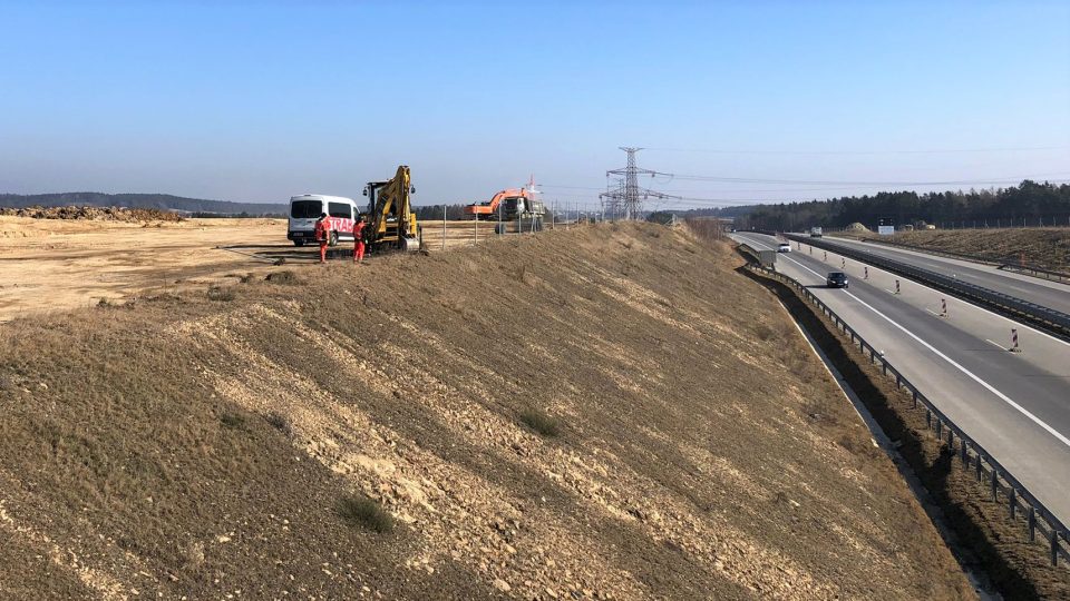 Stavba dálniční odpočívky u Chotýčan na Českobudějovicku