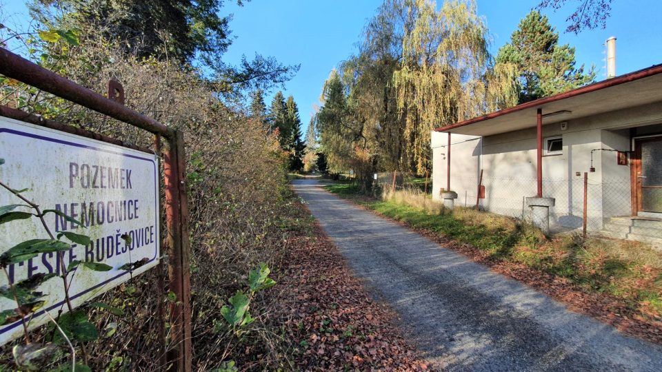 Areál bývalého plicního sanatoria v Hrudkově na Českokrumlovsku
