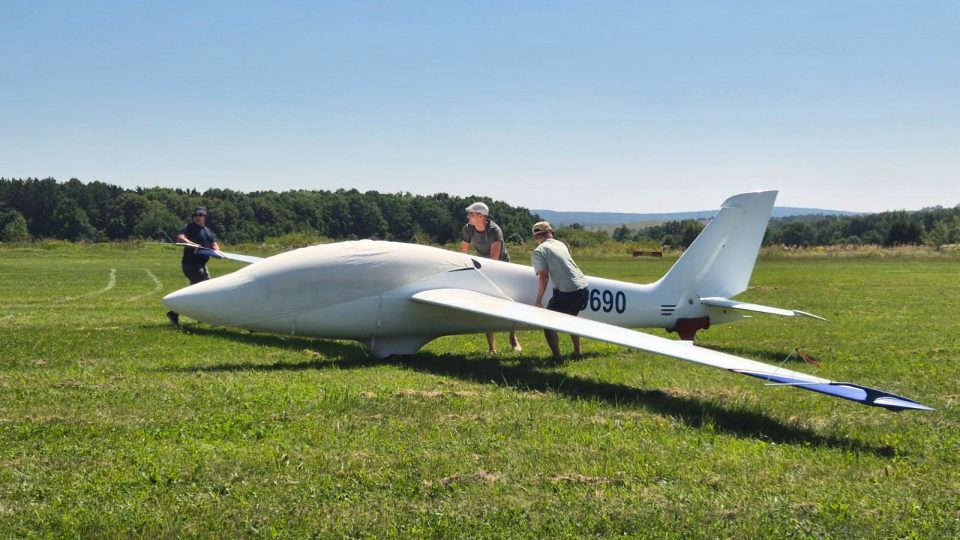 Mistrovství v akrobacii bezmotorových letadel v Jindřichově Hradci | foto: Eva Musterová Marvanová, Český rozhlas Mistrovství v akrobacii bezmotorových letadel v Jindřichově Hradci