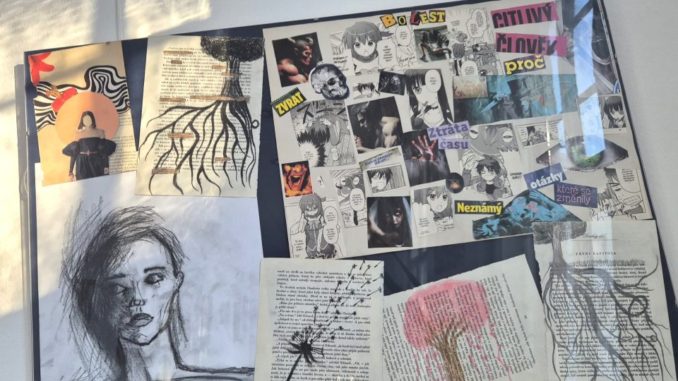 Výstava výtvarné tvorby dětí s psychickými obtížemi na katedře arteterapie Pedagogické fakulty Jihočeské univerzity v Českých Budějovicích