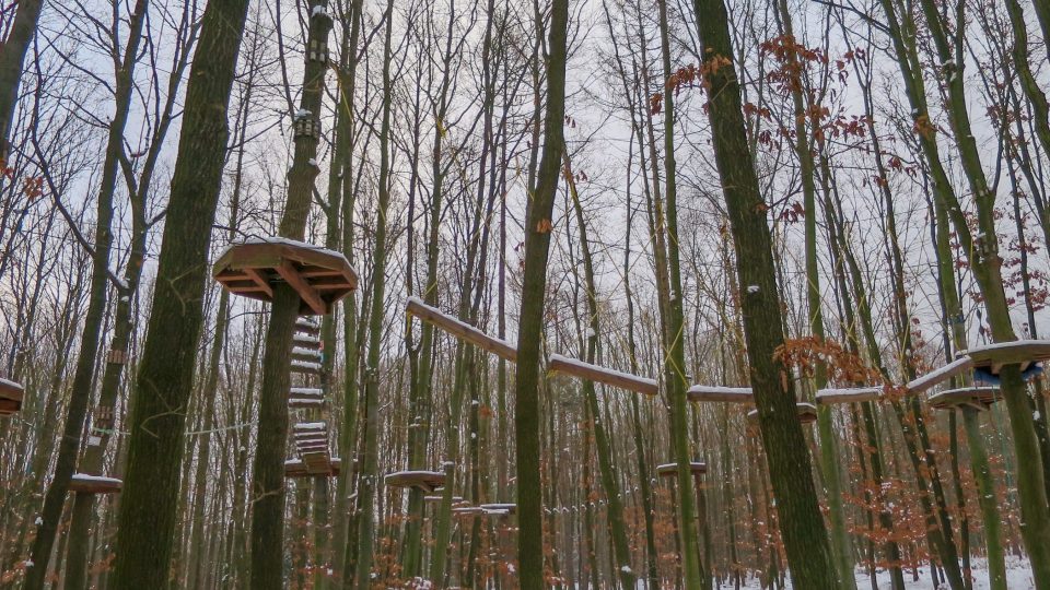 Lanový park na Podhůře už dosloužil, v příštím roce by měl na návštěvníky čekat už nový