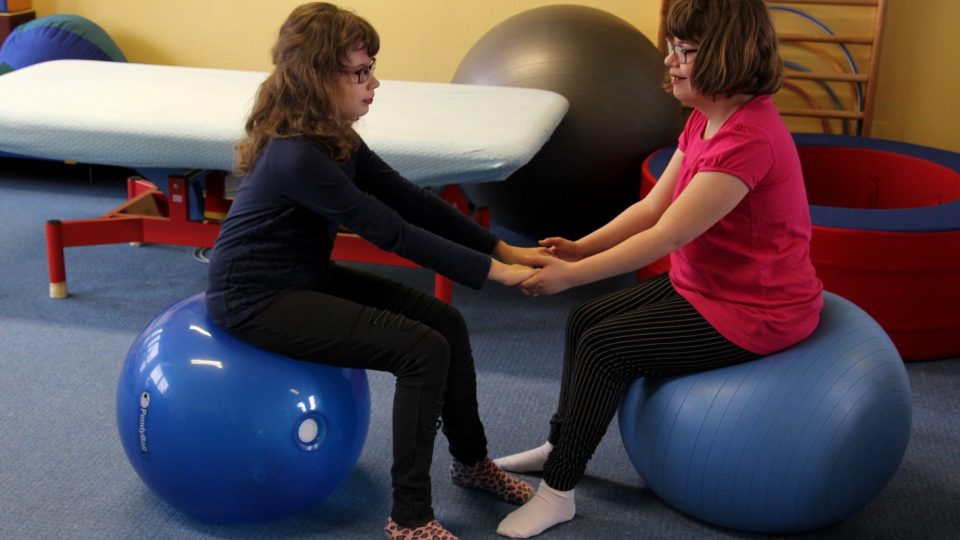 Fyzioterapie v táborském centru Kaňka, které poskytuje péči dětem i dospělým s postižením