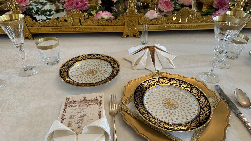 Detail slavnostní tabule