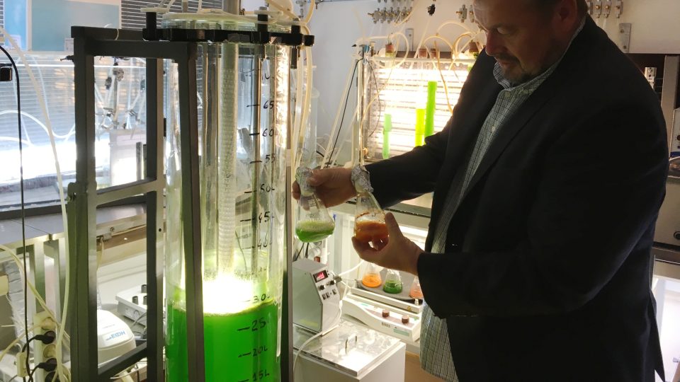 V Třeboni otevřeli první aplikační laboratoř pro využití mikrořas v České republice