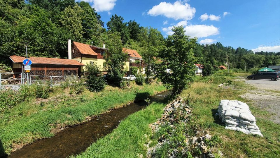 Ani 20 let po ničivých povodních není Český Krumlov plně chráněný proti velké vodě, na Polečnici stále chybí protipovodňové úpravy