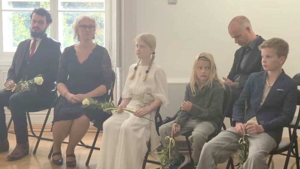 Rodina generálmajora in memoriam Františka Skokana na pietní akci v Dačicích