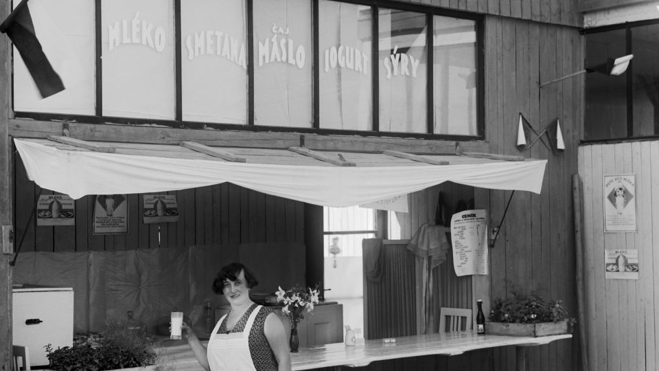 Stánek Madety na Jihočeské výstavě hospodářství - 1929