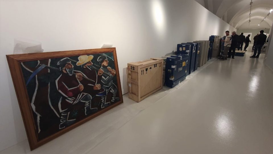 Kurátoři v Alšově jihočeské galerii vybalují obrazy ruských avantgardních umělců z počátku 20. století