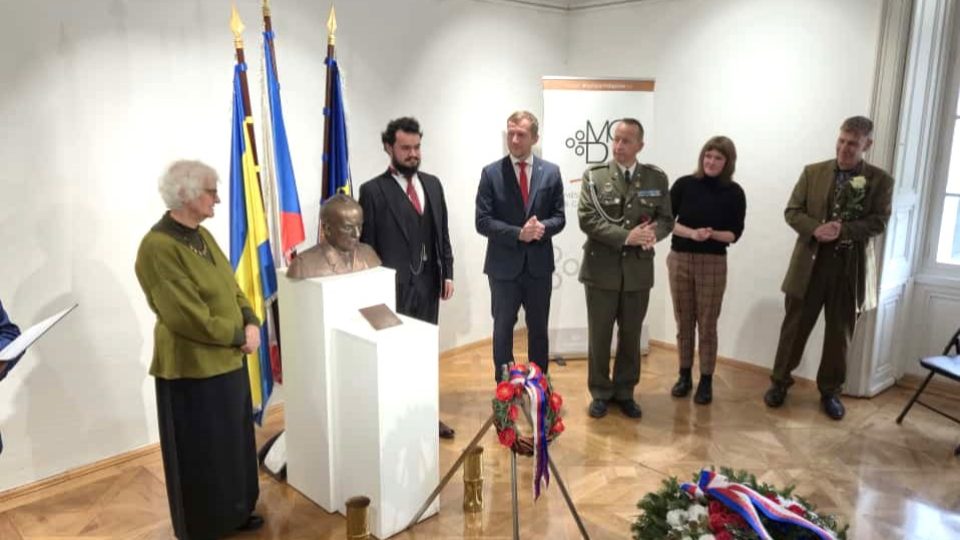 Odhalení busty generálmajora in memoriam Františka Skokana v muzeu v Dačicích