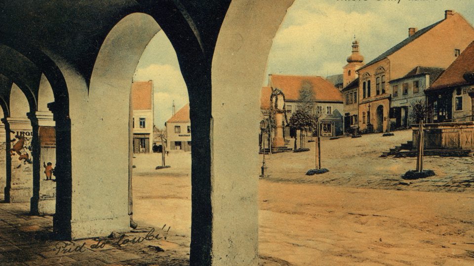 Staré Trhové Sviny – podloubí na náměstí