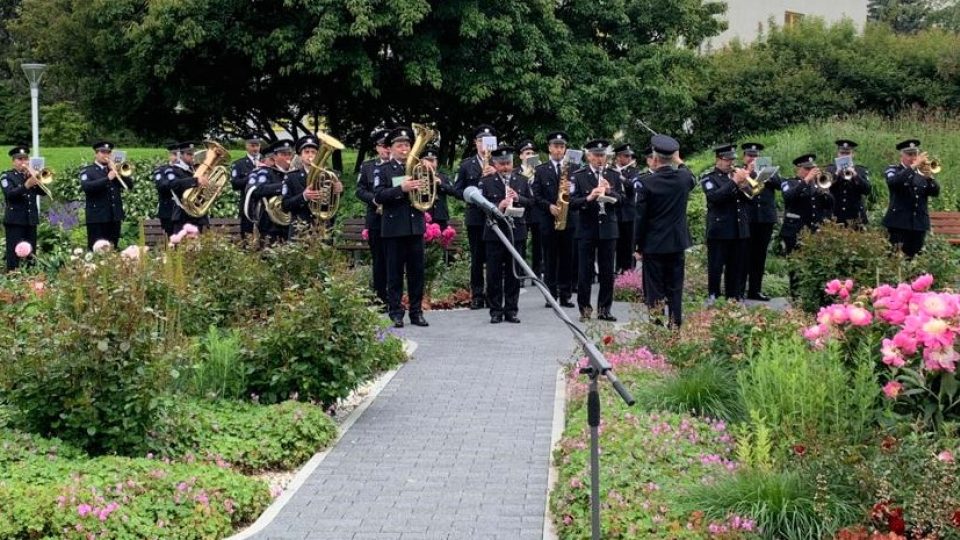 Koncert Hudby Hradní stráže a Policie České republiky v areálu českobudějovické nemocnice