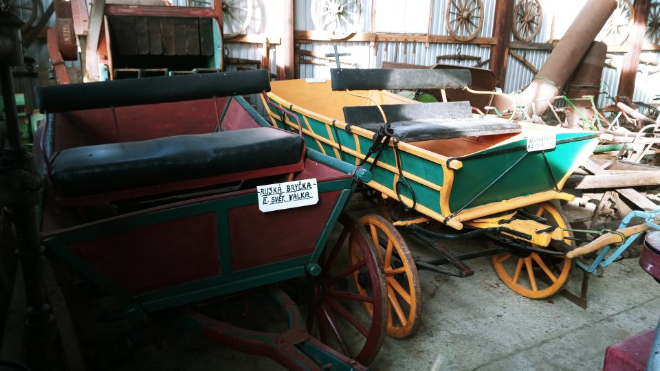 Muzeum historických vozidel, staré zemědělské techniky, řemesel a modelů v Pořežanech na Vltavotýnsku