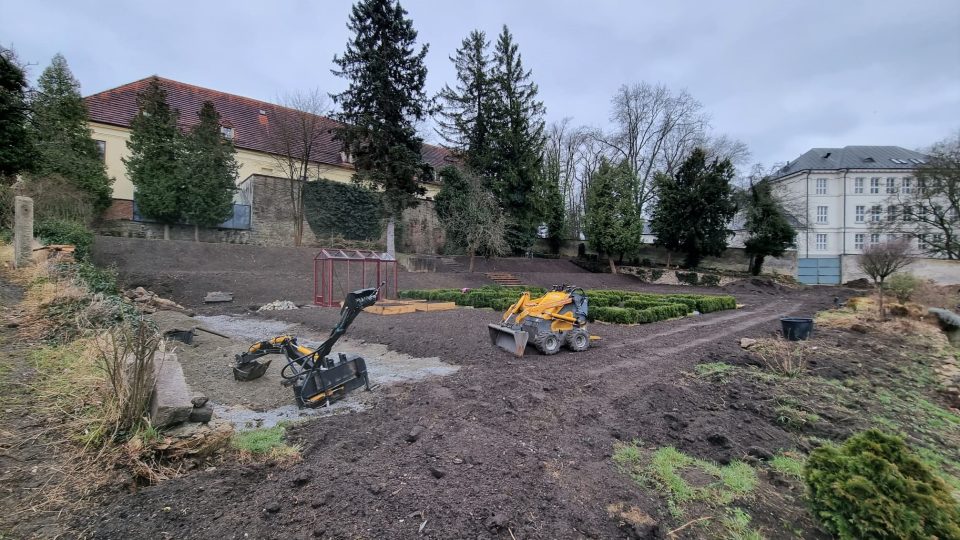 Historická Krafferova zahrada v Jindřichově Hradci ožívá