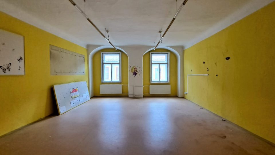 Dům číslo popisné 14 ve Vodňanech, kde v minulosti sídlila základní umělecká škola, městský úřad, ale třeba i okresní soud