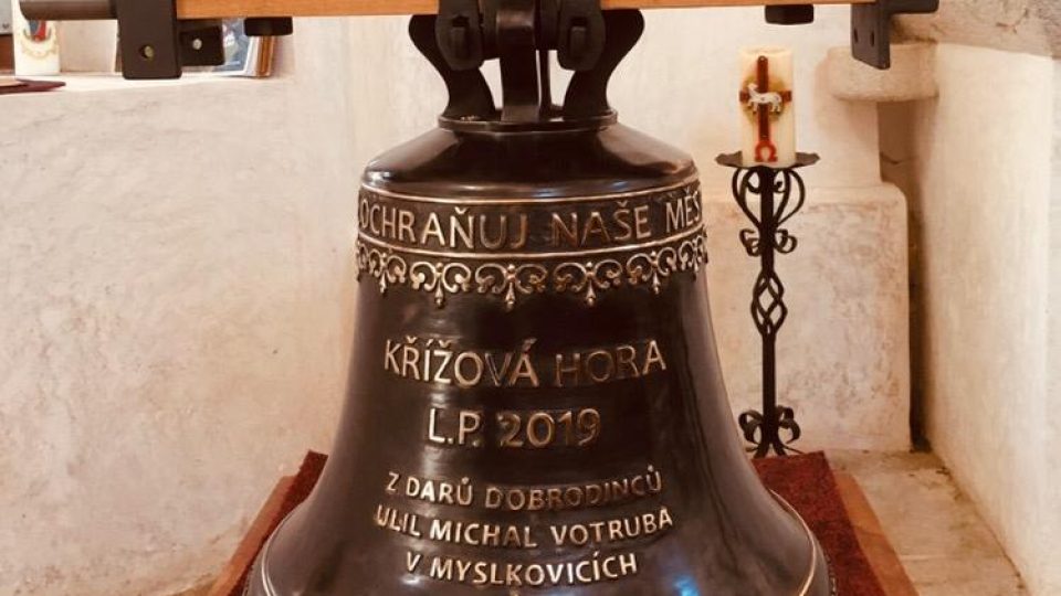 Při mši na svátek Povýšení svatého Kříže byl v kapli na Křížové hoře požehnán nový zvon