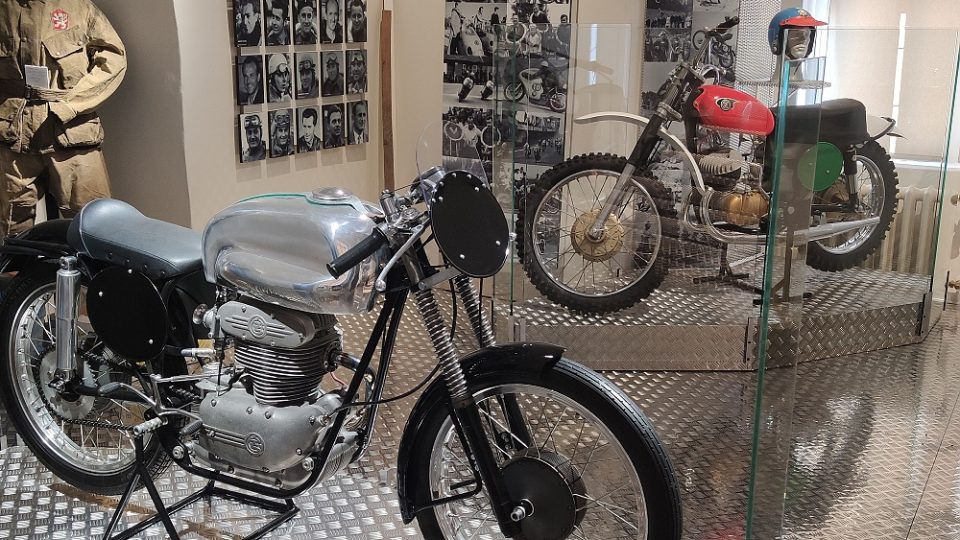 Nová expozice motocyklů ČZ na hradě ve Strakonicích