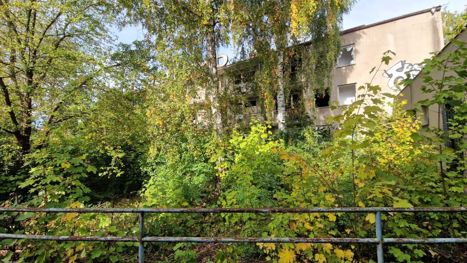 Hotel Vyšehrad v Českém Krumlově už desítky let chátrá
