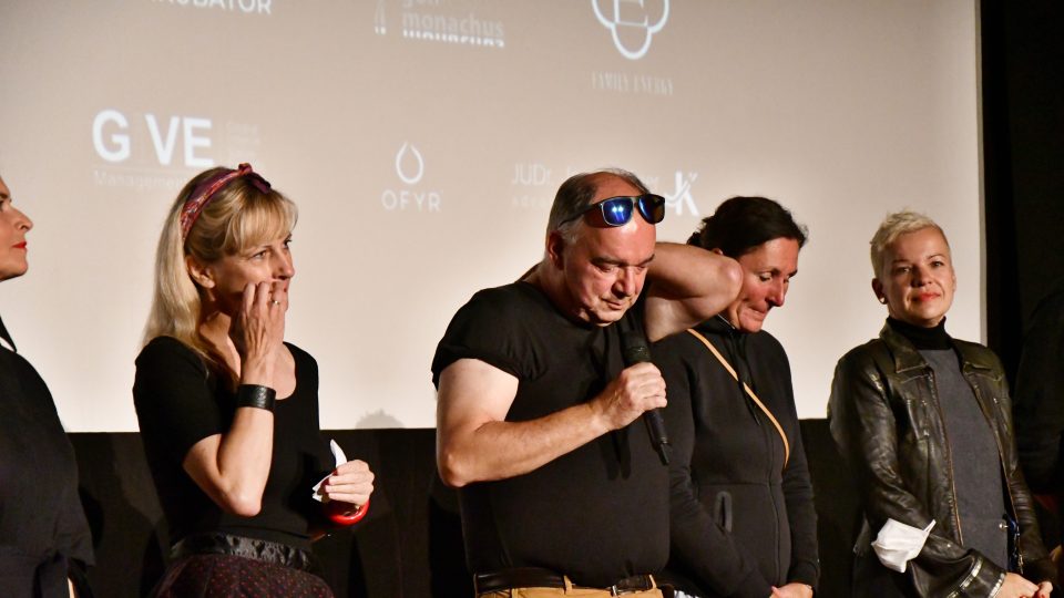 Slavonice Fest začal promítáním černé komedie Bourák v kulturním domě. Na snímku organizátoři Barbara Trojanová a Ondřej Trojan