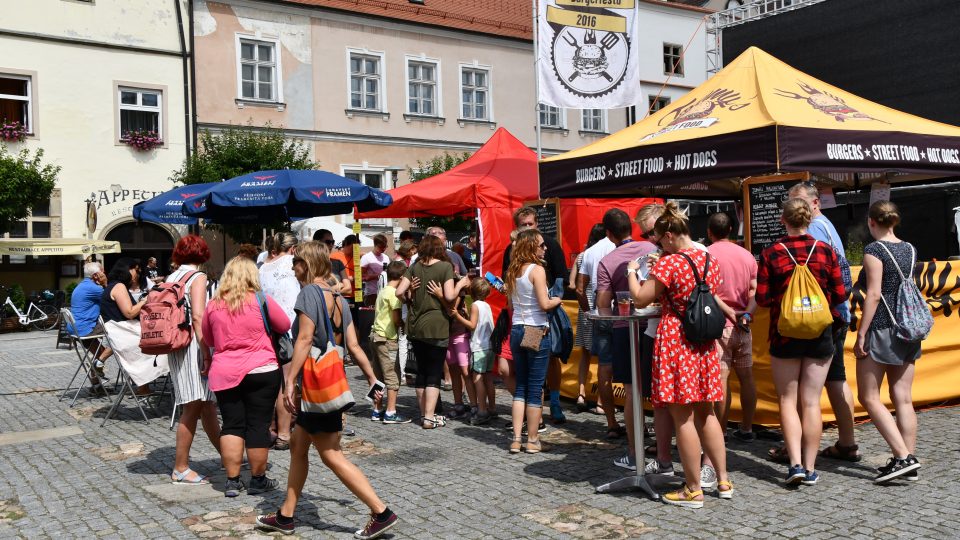 Filmový a hudební festival Slavonice Fest ve Slavonicích na Jindřichohradecku je mezi diváky stále populárnější