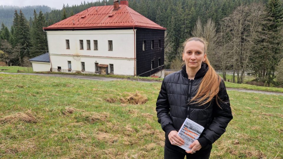 Spisovatelka Petra Klabouchová na místech, kde se odehrává její román Prameny Vltavy