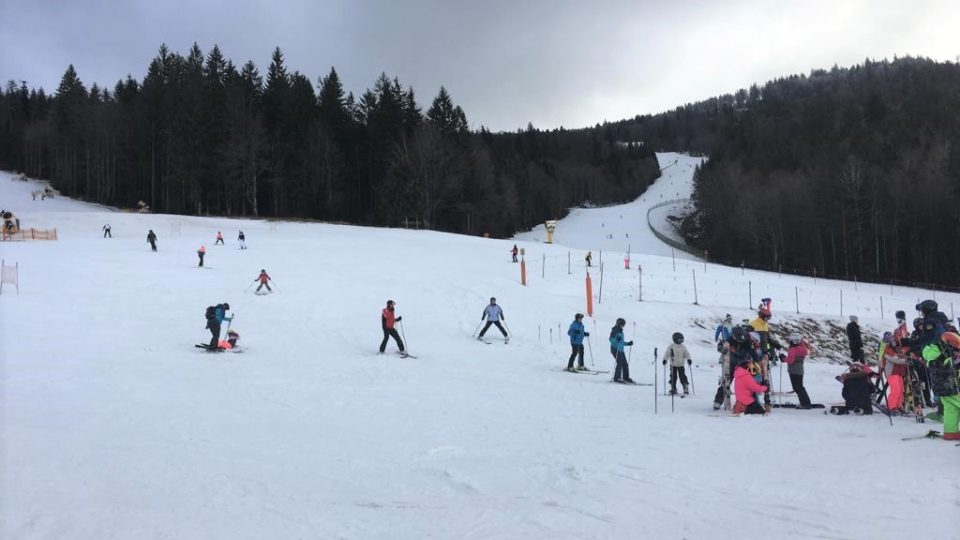 Lyžování v rakouském příhraničním skiareálu Hochficht, kam jezdí mnoho Čechů