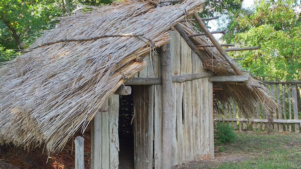 Do Archeoskanzenu Březno by měli vyrazit všichni milovníci knížek Eduarda Štorcha | foto: Stanislava Brádlová, Český rozhlas Do Archeoskanzenu Březno by měli vyrazit všichni milovníci knížek Eduarda Štorcha