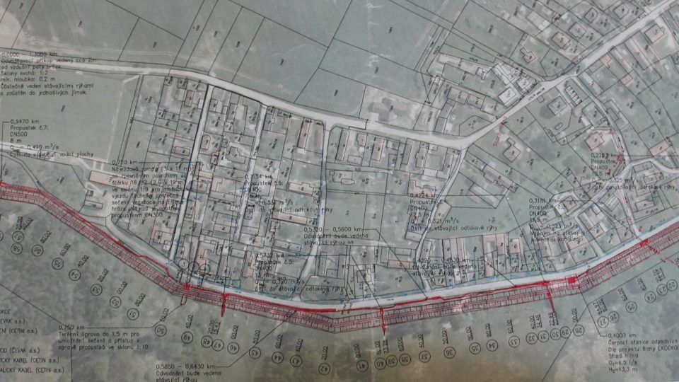 Plán protipovodňové hráze ve Staré Hlíně. Bude 1,3 kilometru dlouhá a dva metry vysoká