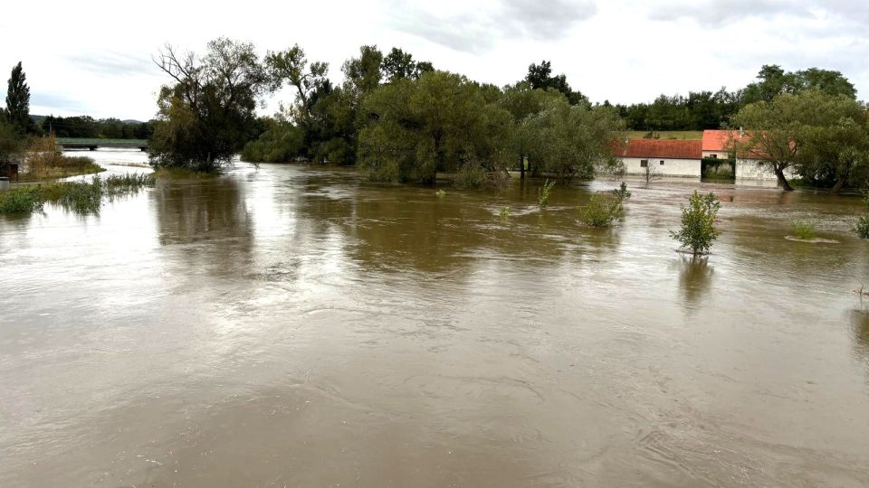 Rozvodněná Blanice v Putimi na Písecku