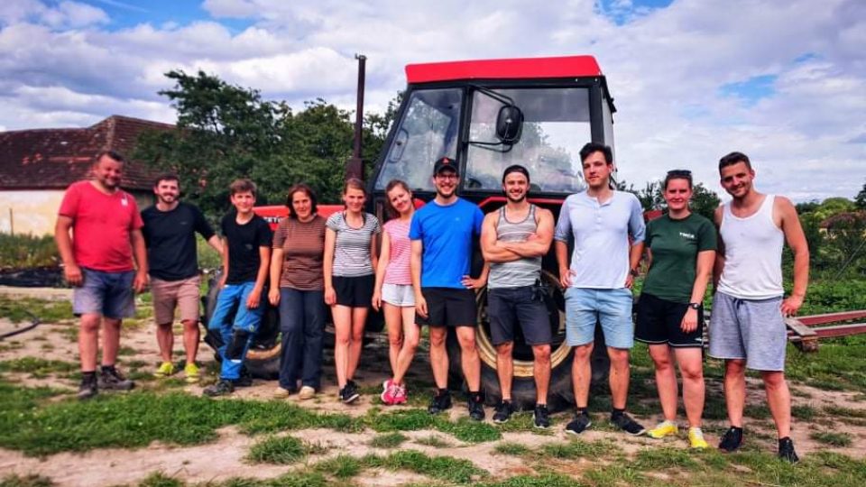 Dobrovolníci v rámci projektu Summer Job pracovali na čtyřech místech jižních Čech