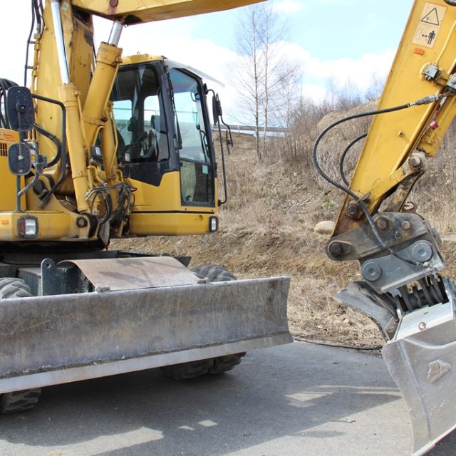Slavnostní zahájení výstavby dalších úseků dálnice D3 u Veselí nad Lužnicí | foto: Andrea Poláková,  Český rozhlas
