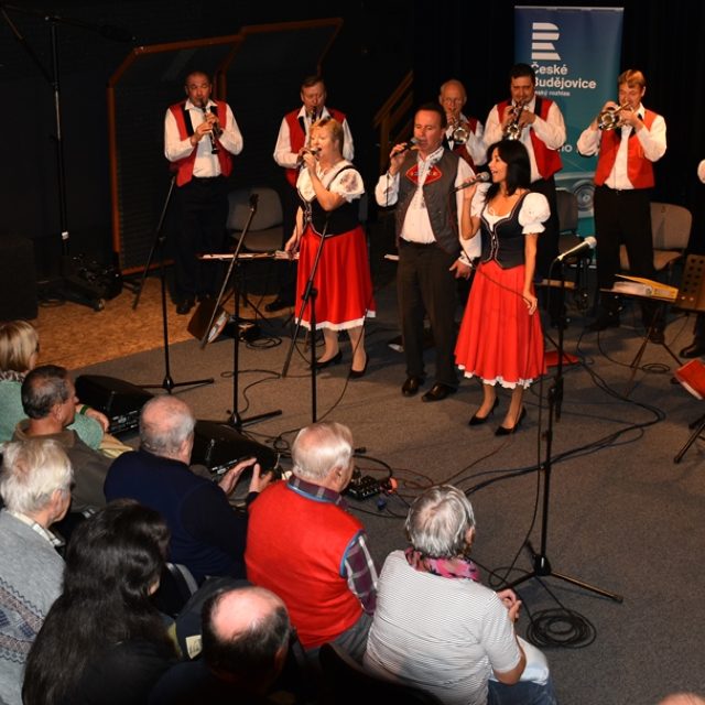 Moravanka Jana Slabáka ve studiovém sále Českého rozhlasu České Budějovice | foto: Jan Žahour