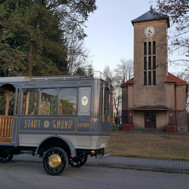 Replika historického trolejbusu v Českých Velenicích | foto: Lucie Suchánková Hochmanová,  Český rozhlas
