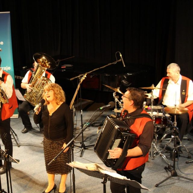 Malá muzika Nauše Pepíka v sále Českého rozhlasu České Budějovice v listopadu 2016 | foto: Miroslav Tichák,  Český rozhlas